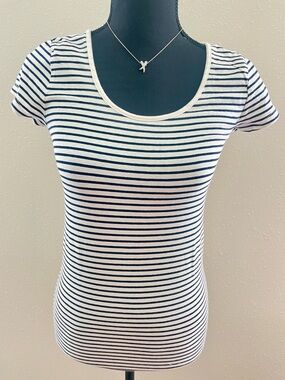 GAP White & Navy Striped Scoop Neck Tee